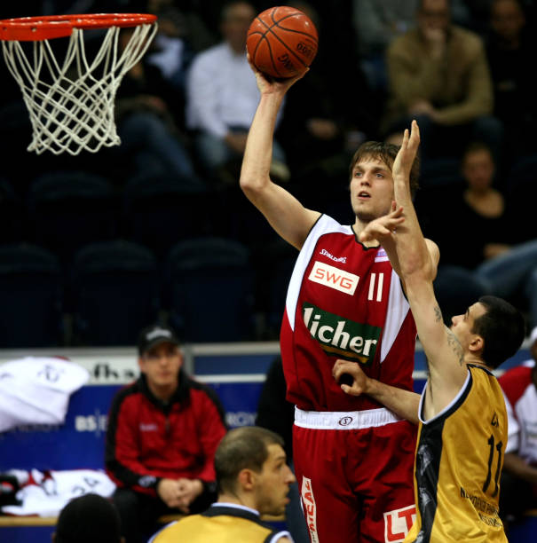 现杀手本能 现杀手本能